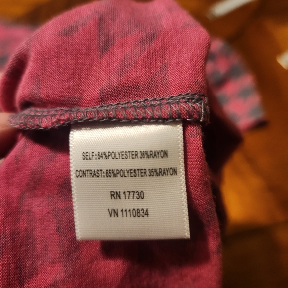 Xhilaration Pattern Top - Picture 5 of 7